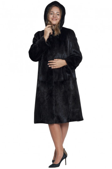 Прямая норковая шуба с капюшоном черного цвета