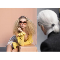 Лотти Мосс в рекламе солнцезащитных очков от Chanel