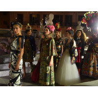 Dolce & Gabbana увековечили итальянский фольклор