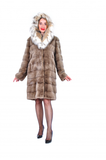 Норковая шуба, цвет бежевый, Поперечная с капюшоном и отделкой рысь