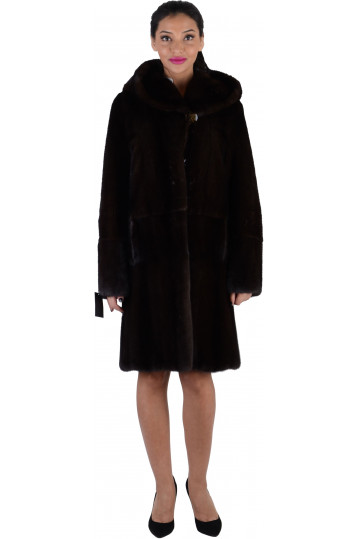 Норковая шуба цвета темный орех