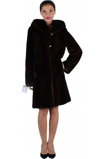 Норковая шуба цвета черный графит