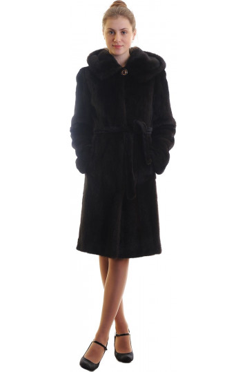 Длинная шуба из норки цвета тоффи с поясом