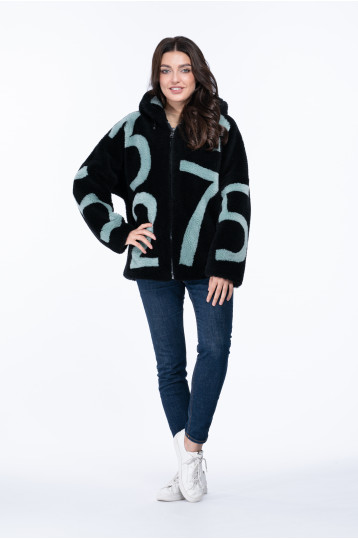 Женская куртка из эко меха с капюшоном