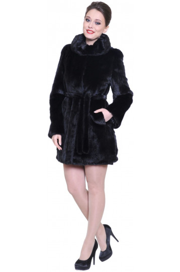 Норковая шуба с капюшоном под пояс выше колена