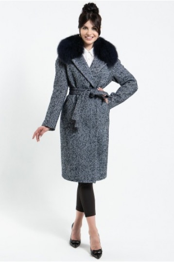 Зимнее пальто синего цвета с воротником из песца Зимнее пальто синего цвета с воротником из песца