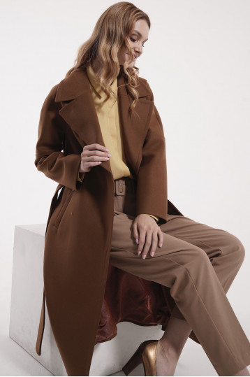 Демисезонное пальто цвета кэмел