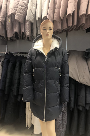 Пуховик черный с капюшоном