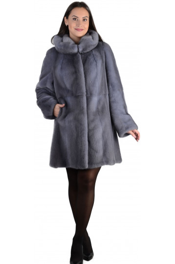 Модная серая норковая шуба с капюшоном